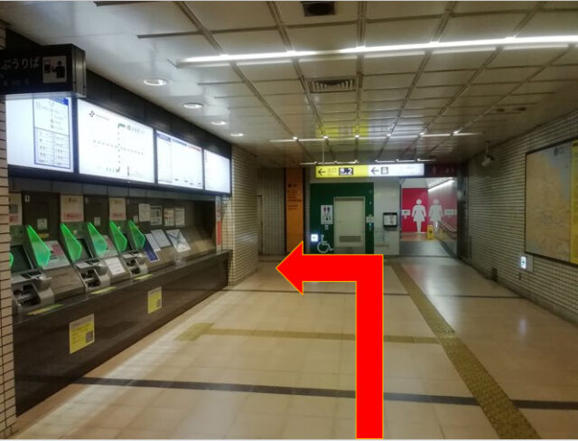 地下鉄台原駅内　南口２に向かう画像